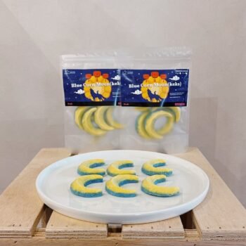 Alternative view of Blue Corn Moonkeks
